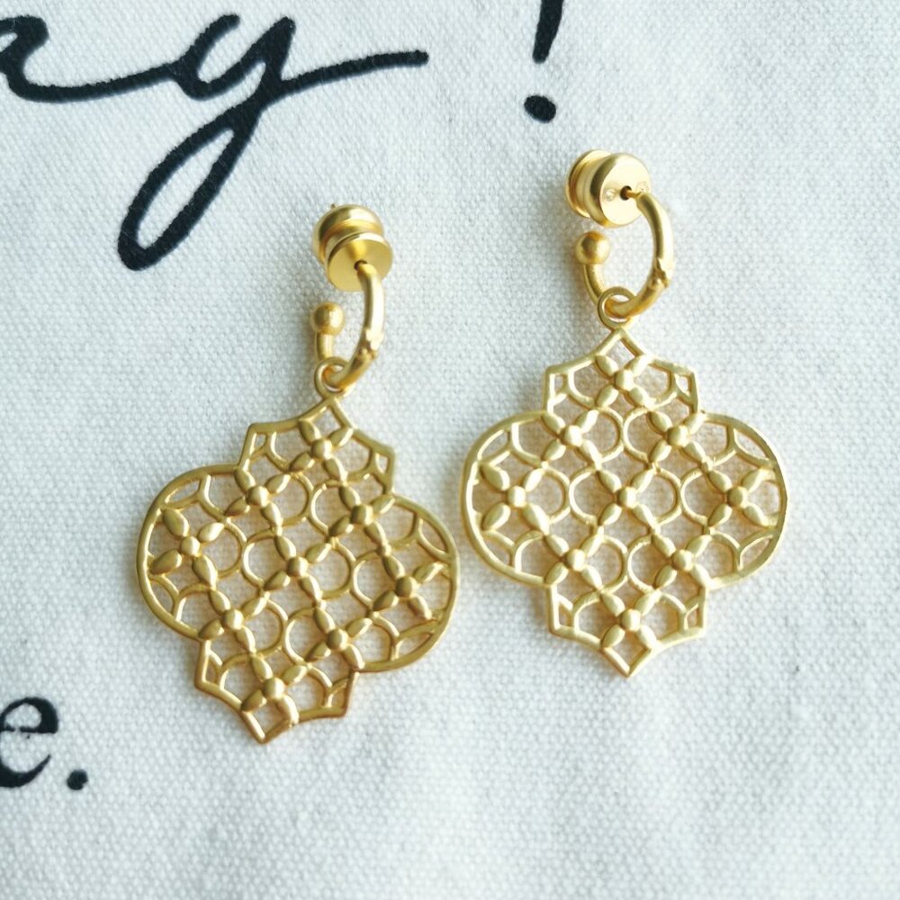 Julie Vos Hoop & Charm Earrings - Helene - Gold